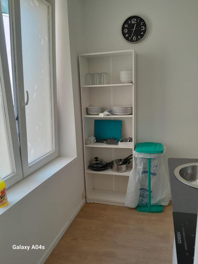1 Bedroom Studio Sleeps 4 — Photos 1